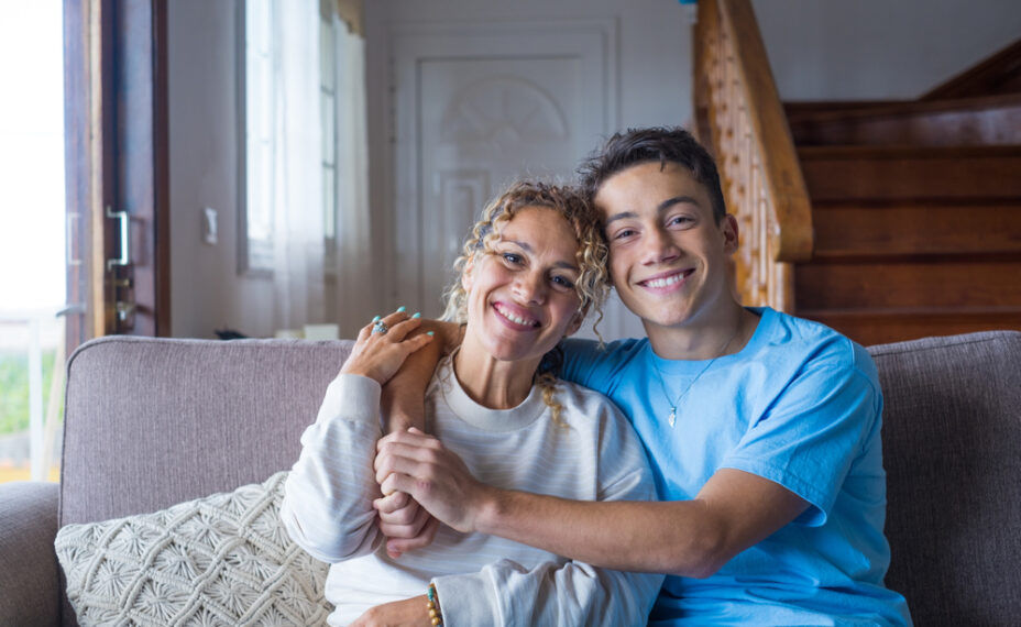 Building Stronger Parent-Child Relationships: Nurturing Bonds That LasBBt