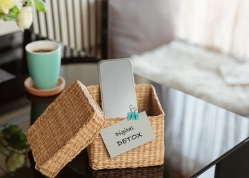 Reducing Screen Time Using CBT Therapy ‘Digital Detox' Strategies
